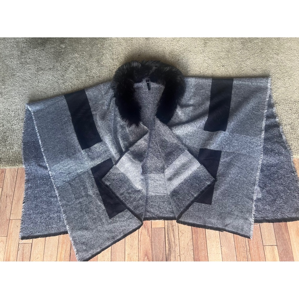 Grey Faux Fur Collar Colorblock Poncho Wrap Open Front Shawl One Size RN 94528